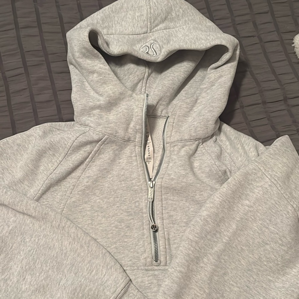 Light Grey Lululemon Scuba M/L
